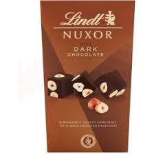 شکلات پذیرایی تلخ ایتالیایی لینت Lindt NUXOR Dark Chocolate with Hazelnuts با مغز فندق 165 گرم