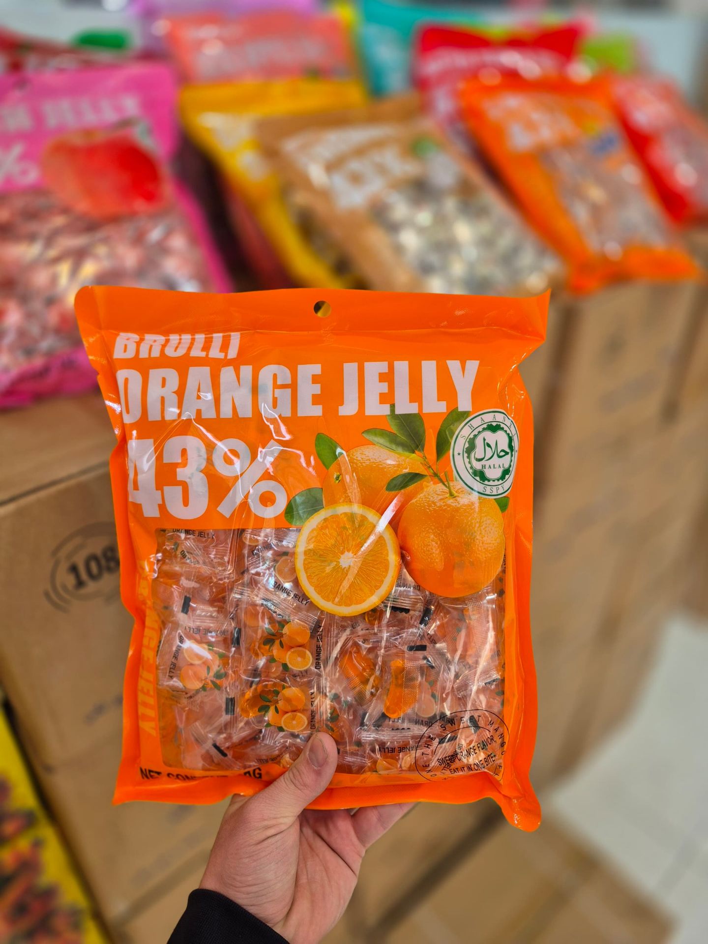 پاستیل برولی Brulli  حاوی 43% میوه طبیعی با طعمپرتقال  بسته یک کیلویی